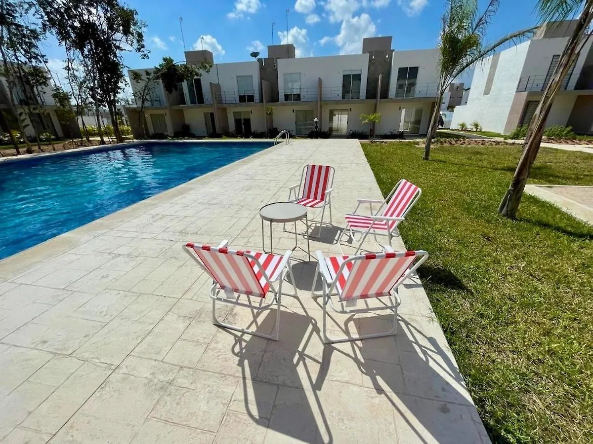 Linda Casa En Playa Del Carmen Vila